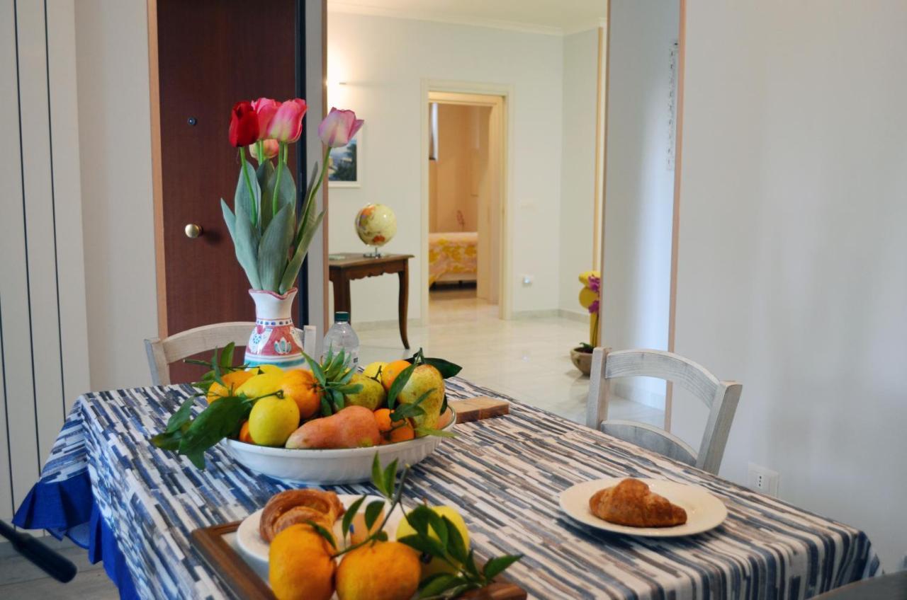 Midway House Italy Apartment 산테지디오델몬테알비노 외부 사진