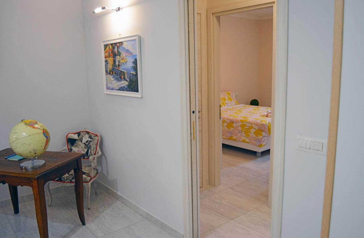Midway House Italy Apartment 산테지디오델몬테알비노 외부 사진